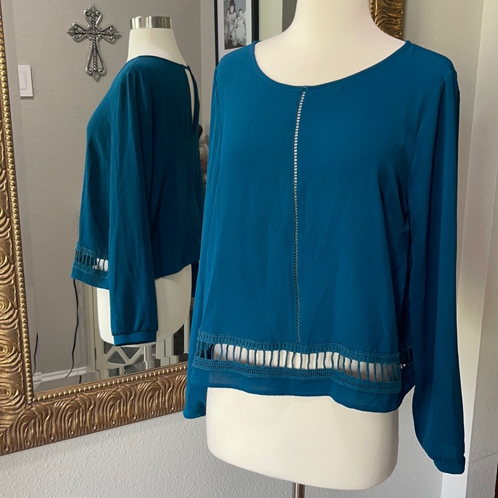 Lush Blue Blouse with Elegant Design